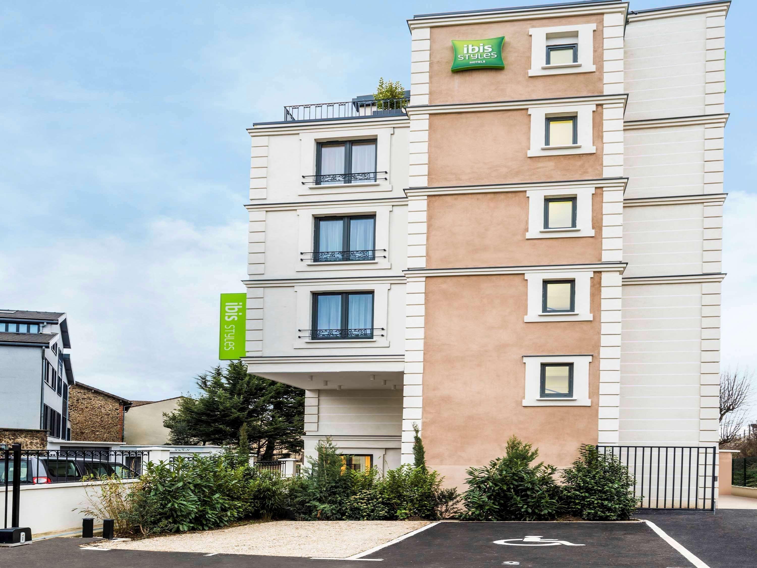Ibis Styles Clamart Gare Grand Paris エクステリア 写真