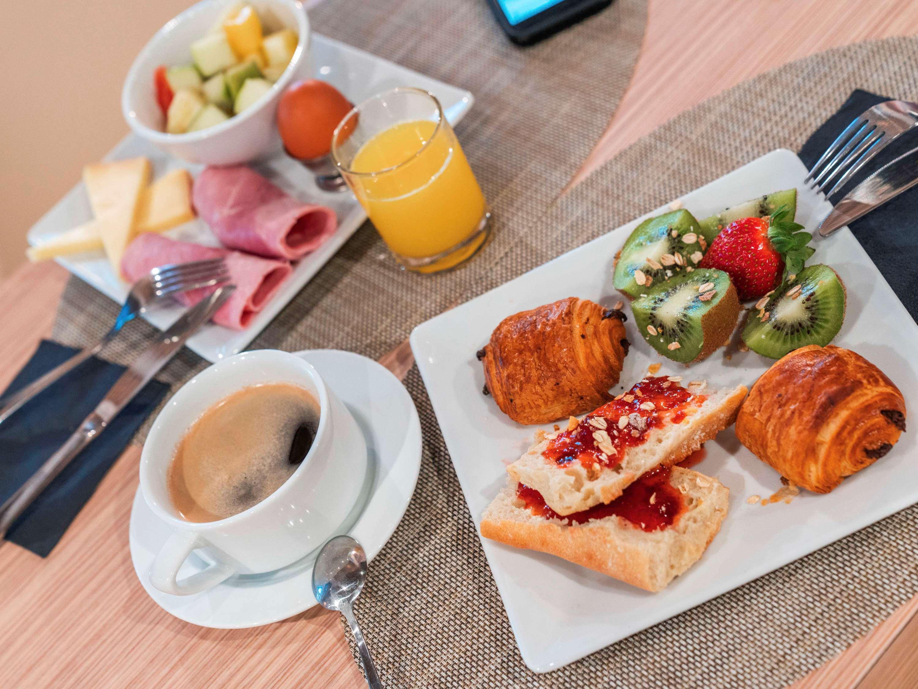 Ibis Styles Clamart Gare Grand Paris エクステリア 写真